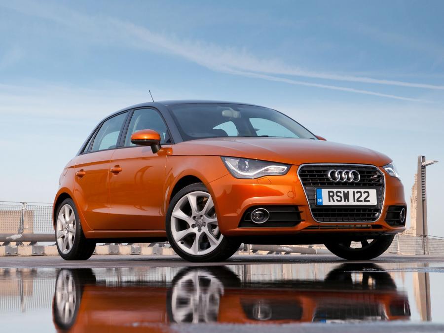  Audi A1 Sportback TDI (8X) 2012 года  (UK) (фото 1 из 13)